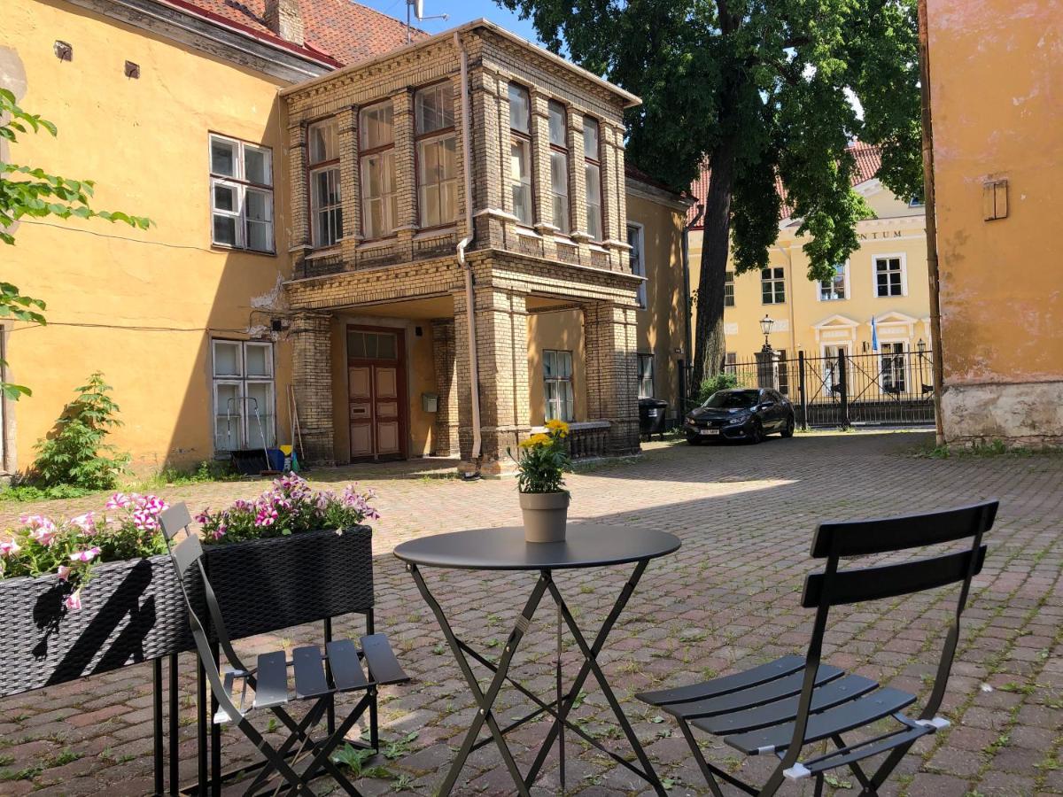 Old Town - Kohtu Apartment Tallinn Buitenkant foto